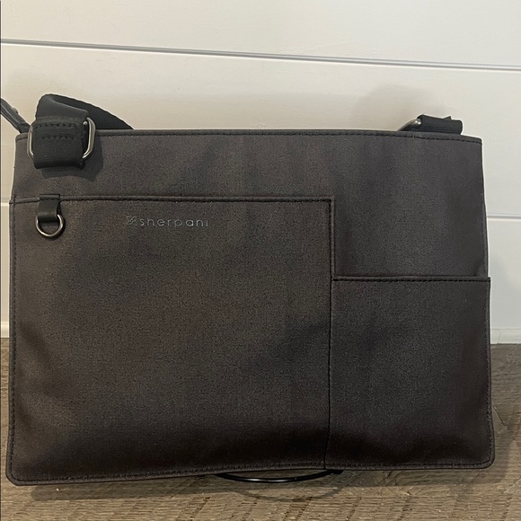 SHERPANI Viso Crossbody Travel Bag RFID - Picture 3 of 12